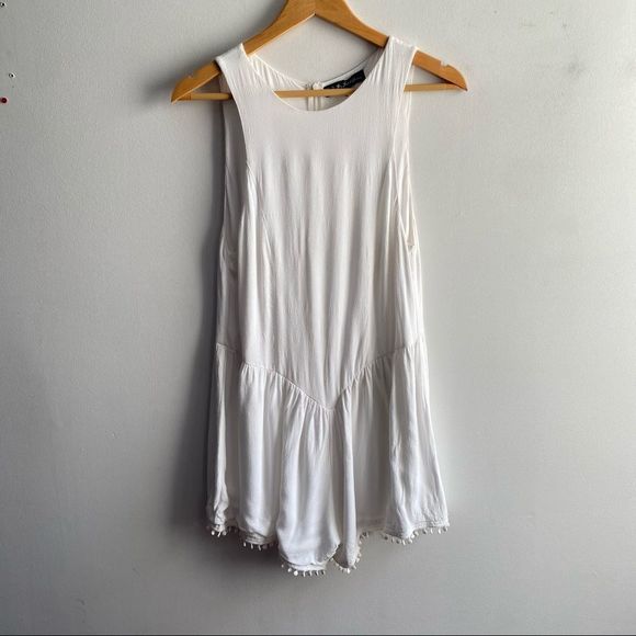 For Love & Lemons white pom pom tassel sleeveless lightweight romper jumpsuit - Picture 2 of 7